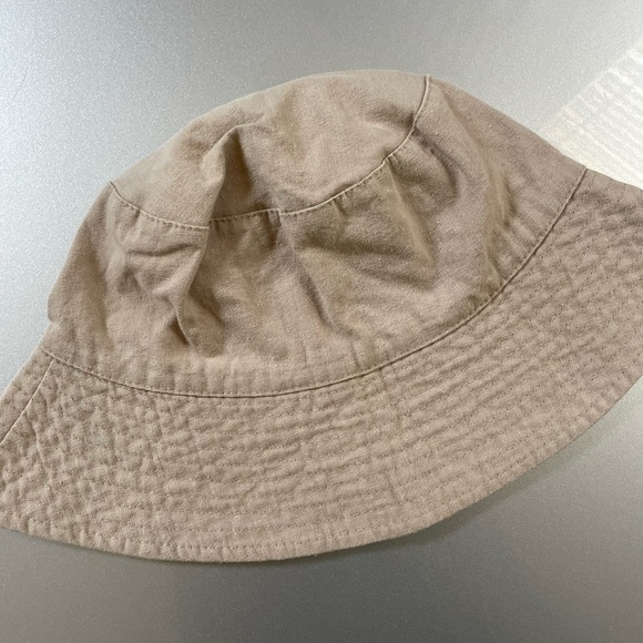 Saks Fifth Avenue Beige Quilted Bucket Hat cotton linen tan classic beach - Picture 2 of 7